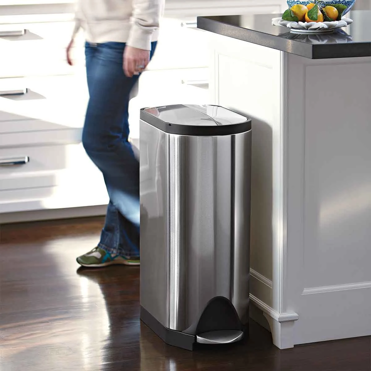 Simplehuman 30L Butterfly Step Can - Image 4